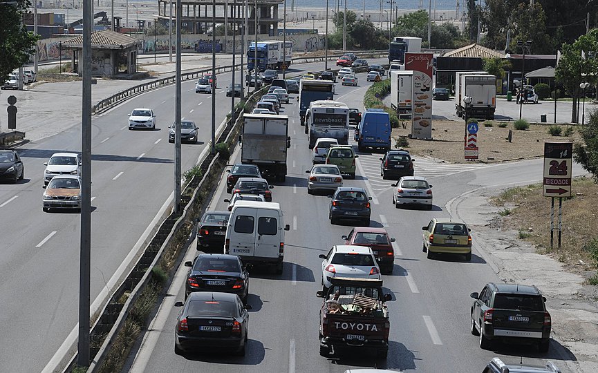 (EUROKINISSI/ΤΑΤΙΑΝΑ ΜΠΟΛΑΡΗ) έξοδος εθνική αυτοκίνητα οχήματα δρόμος